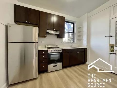 2424 N Sawyer Ave #1N, Chicago, IL 60647