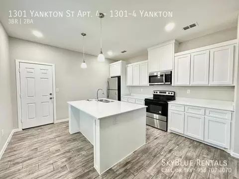 1301 S Yankton St #4, Alton, TX 78573