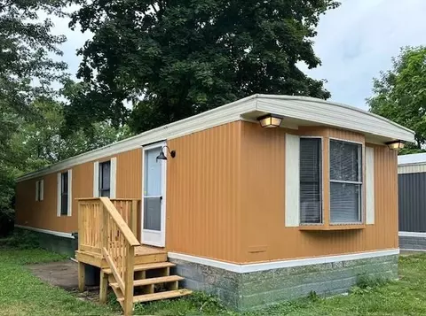 307 E Haines Dr, Muncie, IN 47303