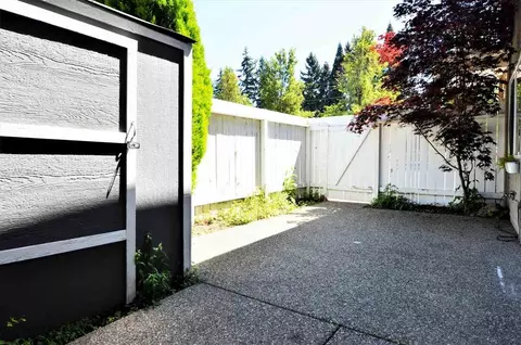 12210 SE 60th St #12, Bellevue, WA 98006