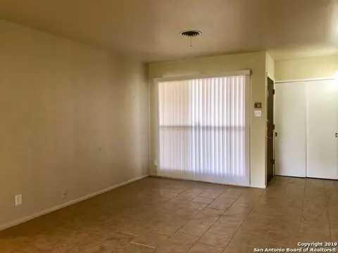 2738 Nacogdoches Rd, San Antonio, TX 78217