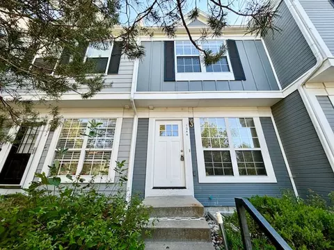 1044 S Paris Ct, Aurora, CO 80012