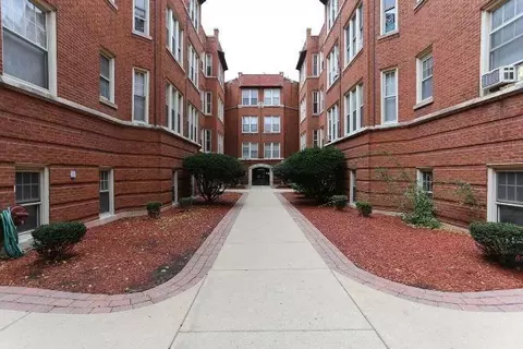 550 W Aldine Ave #3N, Chicago, IL 60657