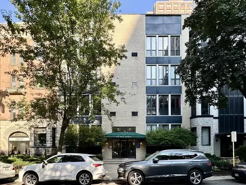 1425 N Dearborn St #1A, Chicago, IL 60610