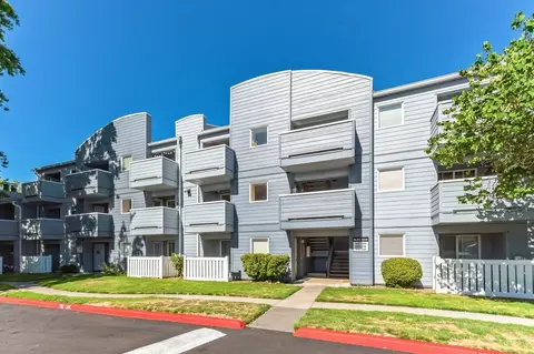 6046 SE Drake St #223, Hillsboro, OR 97123