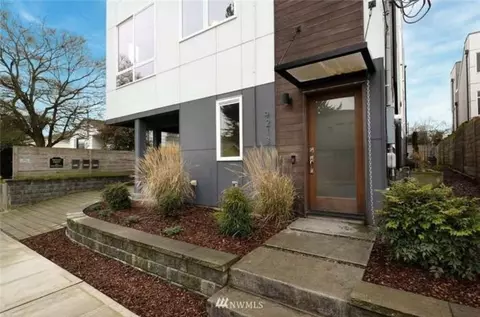 9213 15th Ave SW, Seattle, WA 98106