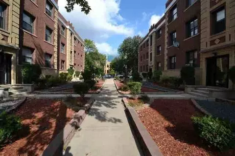 819 W Waveland Ave #G, Chicago, IL 60613