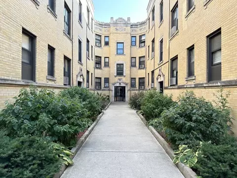 431 W Belden Ave #C303, Chicago, IL 60614