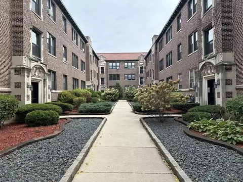 1313 Oak Ave #3L, Evanston, IL 60201