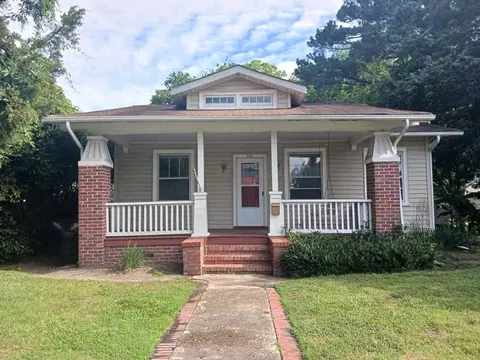 305 Old Point Ave, Hampton, VA 23669