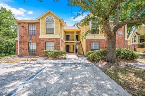 8723 Fancy Finch Dr #101, Tampa, FL 33614