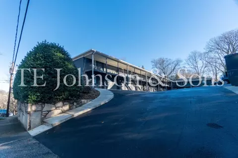 651 Summit St, Winston Salem, NC 27101