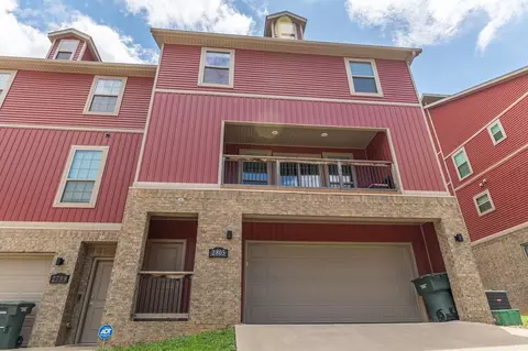 2805 W Lakewood Dr, Fayetteville, AR 72704