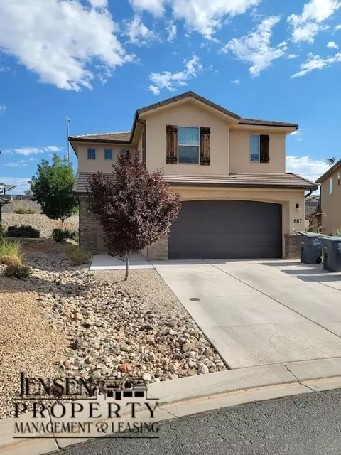 667 E Bluff View Ln, Washington, UT 84780