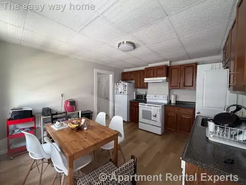 11 Concord Ave #2, Somerville, MA 02143