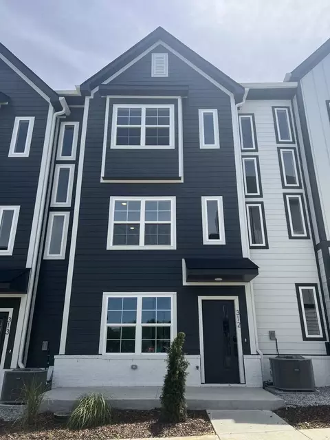 700 N Dupont Ave #212B, Madison, TN 37115
