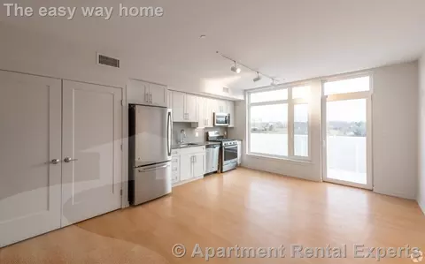 77 New St #322, Cambridge, MA 02138