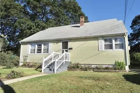 22 Godfrey St, Groton, CT 06340
