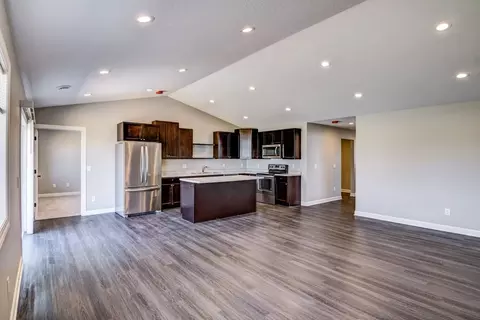 1355 Blue Jay Pl, New Richmond, WI 54017