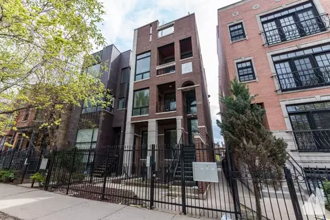 1133 W Addison St #3, Chicago, IL 60613