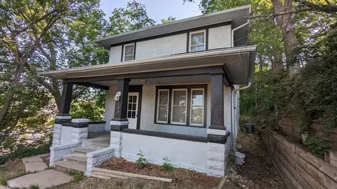 137 Nicholas St, Council Bluffs, IA 51503