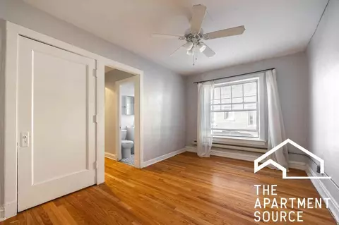 3257 W Wrightwood Ave #2D, Chicago, IL 60647