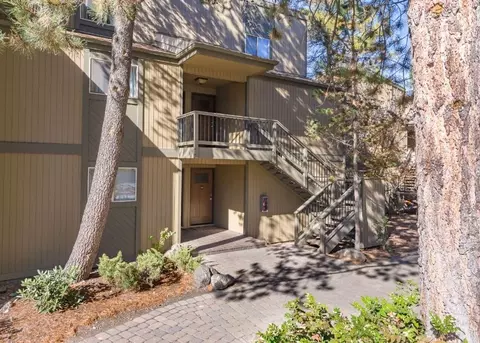 19717 Mount Bachelor Dr, Bend, OR 97702