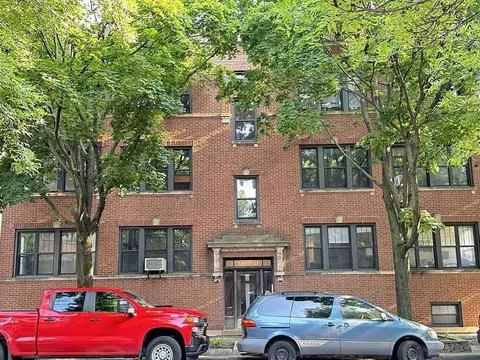 1949 W Cuyler Ave #1, Chicago, IL 60613