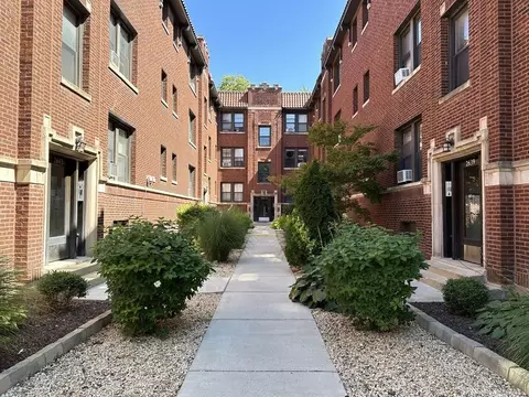 2641 N Spaulding Ave #2E, Chicago, IL 60647