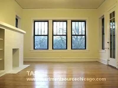 2518 N Kedzie Blvd #2E, Chicago, IL 60647