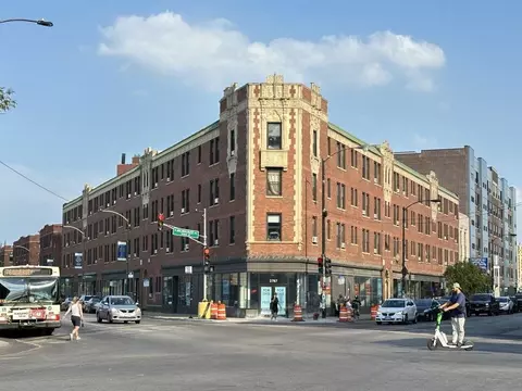 3335 W Diversey Ave #108, Chicago, IL 60647