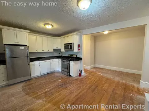 23 Lowell St #1, Somerville, MA 02143