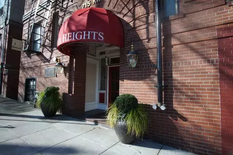 715 SW King Ave #63, Portland, OR 97205