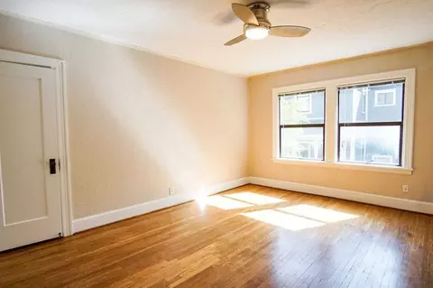 130 NW 19th Ave #104, Portland, OR 97209