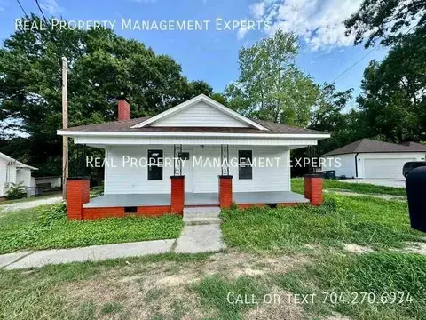 1855 Lane St, Kannapolis, NC 28083