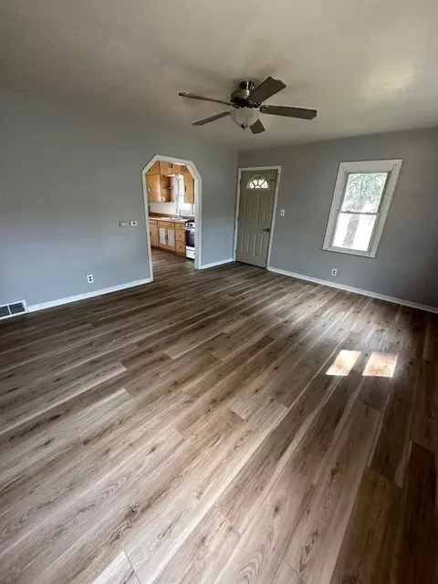 721 10th Ave, Gilbertville, IA 50634