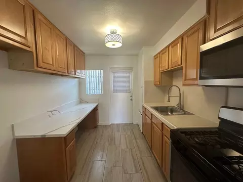 1467 W Almond Ave, Orange, CA 92868