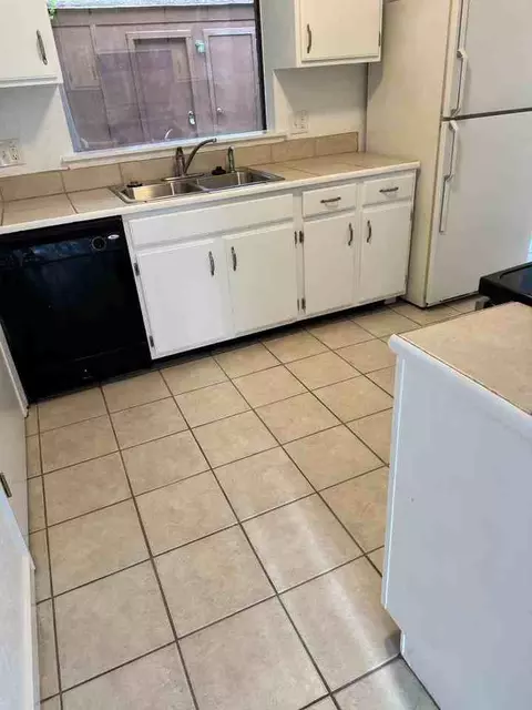1255 E County Line Rd, Jackson, MS 39211 photo 12