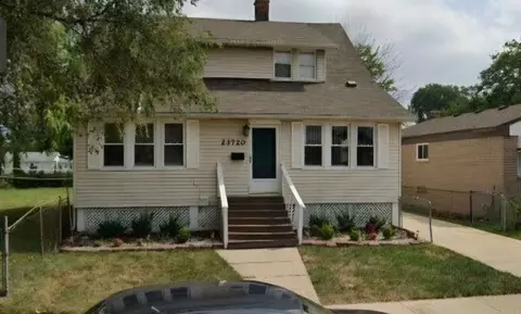 23720 Shakespeare Ave, Eastpointe, MI 48021