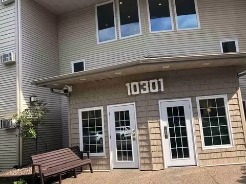 10301 Cedar Lake Rd #112, Minnetonka, MN 55305