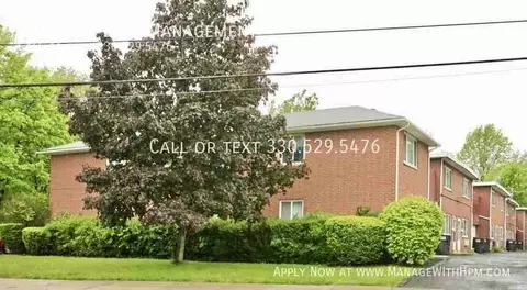 2868 Noble Rd #10, Cleveland Heights, OH 44121