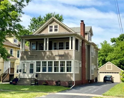 128 Mosley Dr, Syracuse, NY 13206