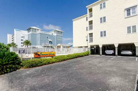 1004 Carolina Beach Ave S, Carolina Beach, NC 28428