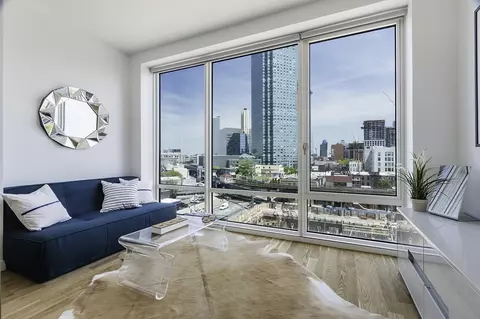 24-22 Jackson Ave #710, New York, NY 11101