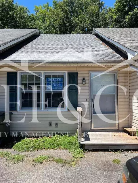 24 Rachel Ct #C, Spartanburg, SC 29303