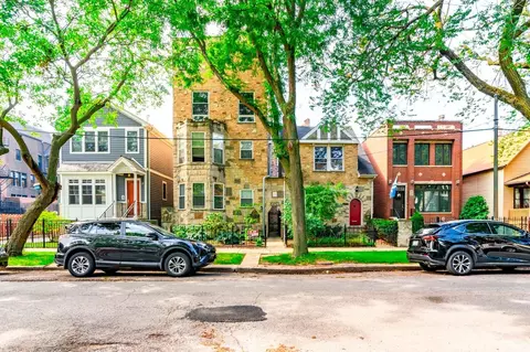 3524 N Marshfield Ave #2H, Chicago, IL 60657