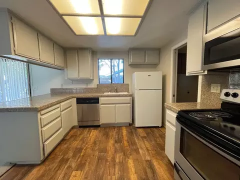 409 Sailwind Way, Sacramento, CA 95831