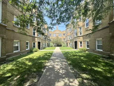 4830 W Addison St #1N, Chicago, IL 60641