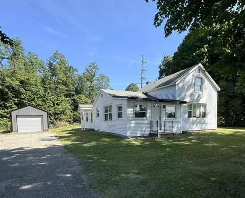 904 Elkhart St, Bristol, IN 46507