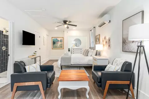 2950 Ashley River Rd #B, Charleston, SC 29414